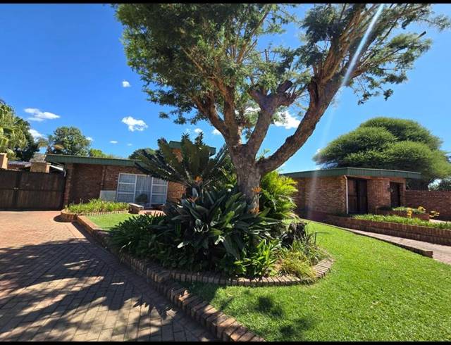 7 BEDROOM HOUSE FOR SALE IN DORANDIA